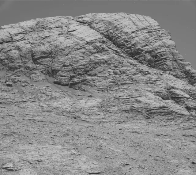 Sol 2584: Mast Camera (Mastcam)