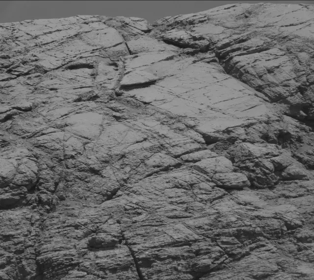 Sol 2584: Mast Camera (Mastcam)