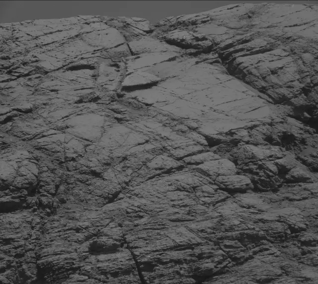 Sol 2584: Mast Camera (Mastcam)