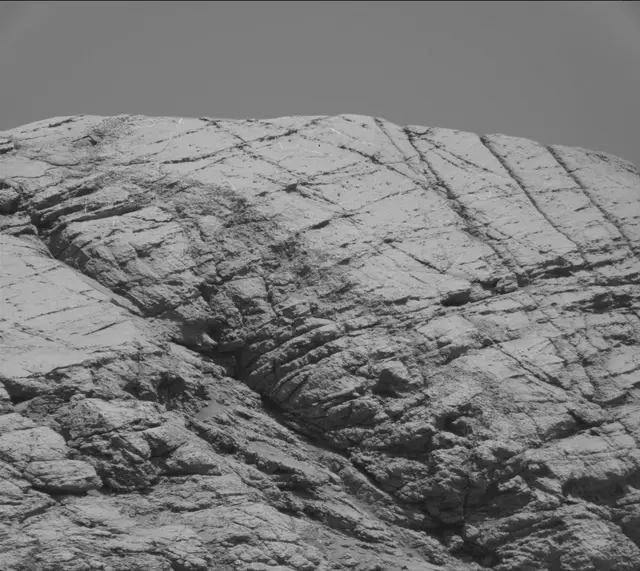 Sol 2584: Mast Camera (Mastcam)