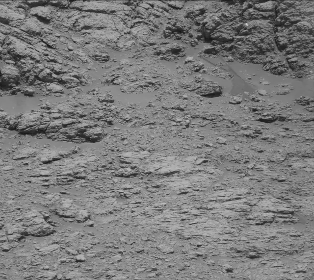 Sol 2584: Mast Camera (Mastcam)