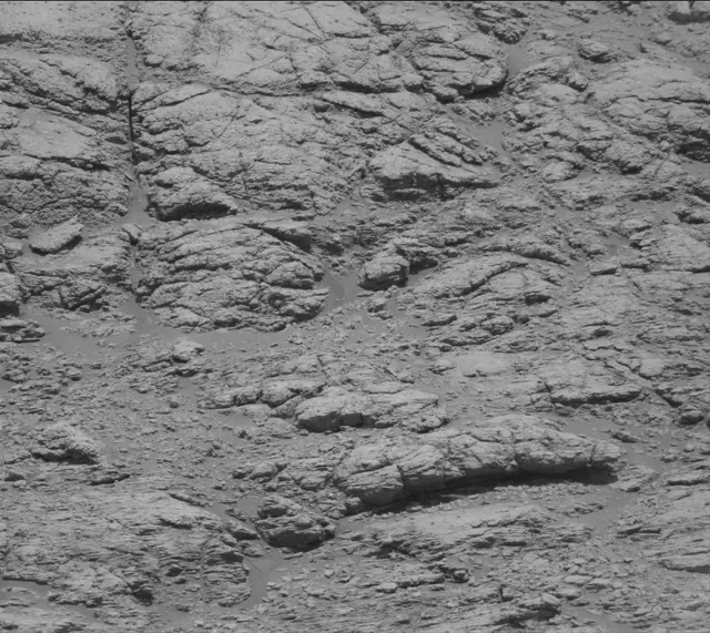 Sol 2584: Mast Camera (Mastcam)