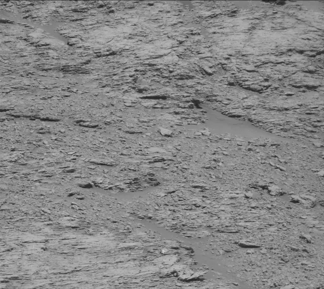 Sol 2584: Mast Camera (Mastcam)