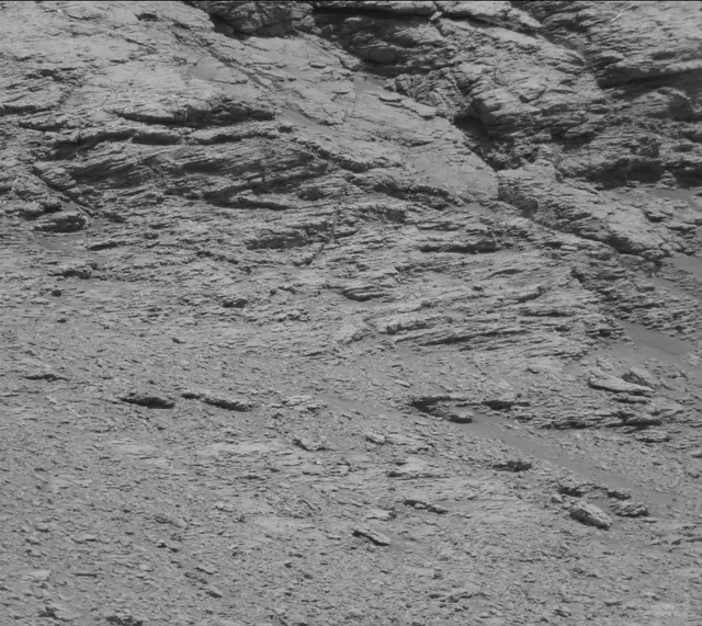Sol 2584: Mast Camera (Mastcam)