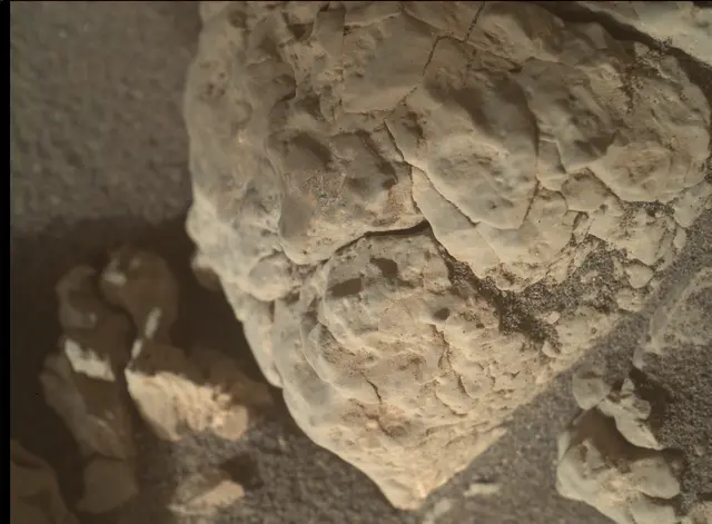 Sol 2585: Mars Hand Lens Imager (MAHLI)