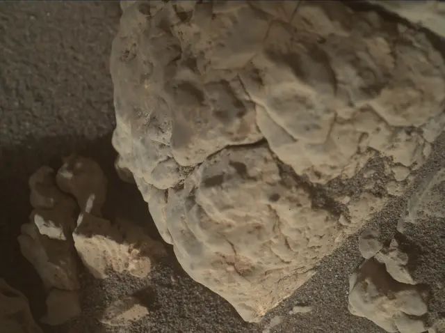 Sol 2585: Mars Hand Lens Imager (MAHLI)