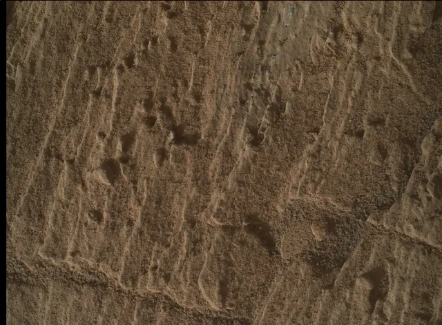 Sol 2585: Mars Hand Lens Imager (MAHLI)
