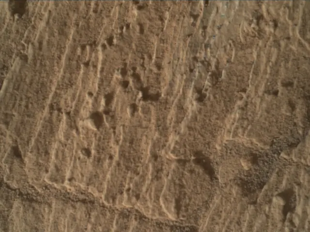 Sol 2585: Mars Hand Lens Imager (MAHLI)