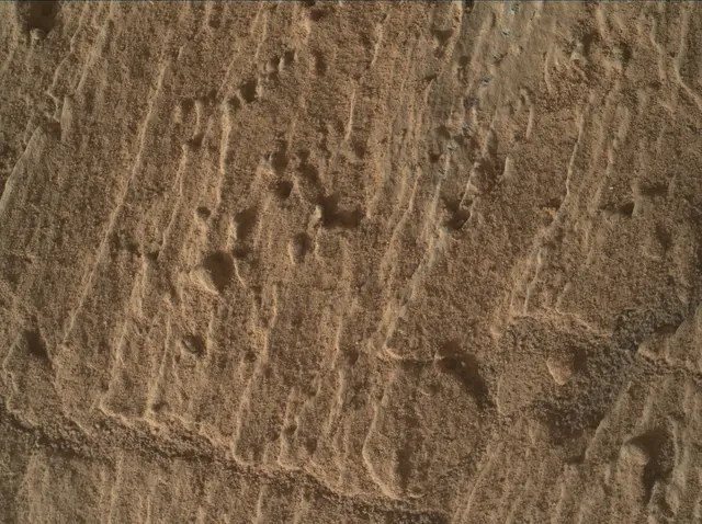 Sol 2585: Mars Hand Lens Imager (MAHLI)
