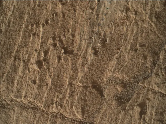 Sol 2585: Mars Hand Lens Imager (MAHLI)