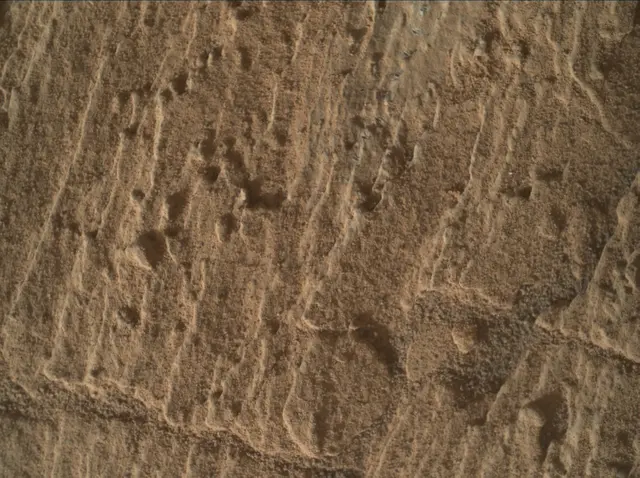 Sol 2585: Mars Hand Lens Imager (MAHLI)