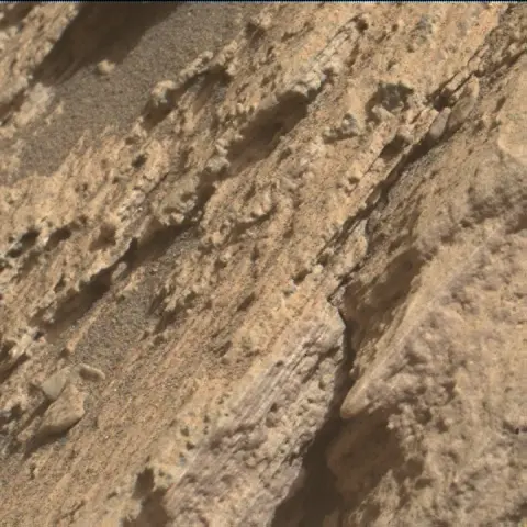 Sol 2585: Mars Hand Lens Imager (MAHLI)