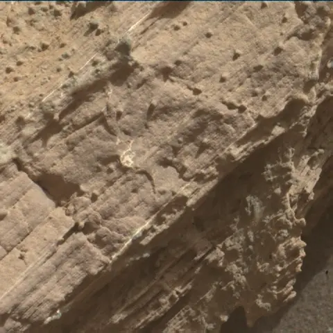 Sol 2585: Mars Hand Lens Imager (MAHLI)