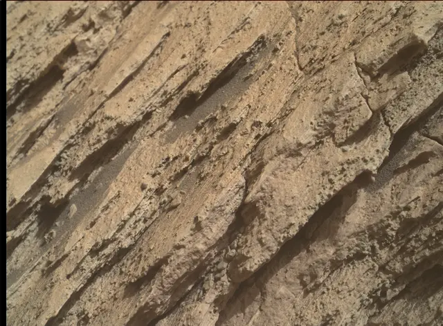 Sol 2585: Mars Hand Lens Imager (MAHLI)