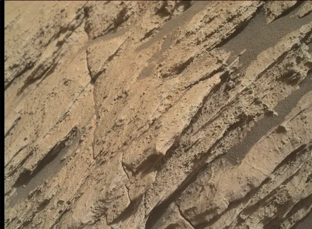 Sol 2585: Mars Hand Lens Imager (MAHLI)