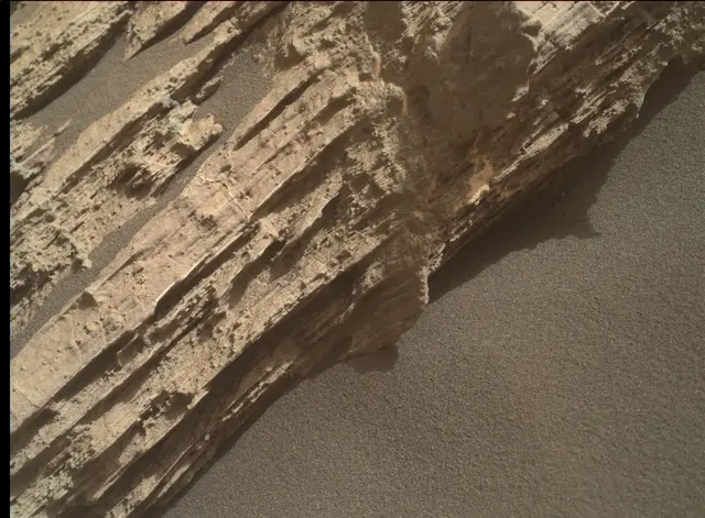 Sol 2585: Mars Hand Lens Imager (MAHLI)