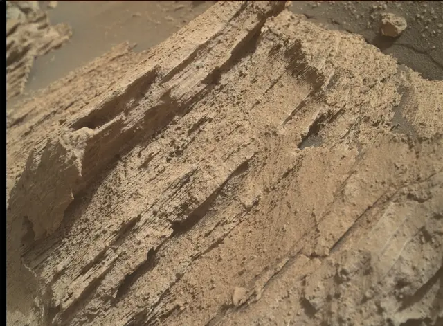Sol 2585: Mars Hand Lens Imager (MAHLI)