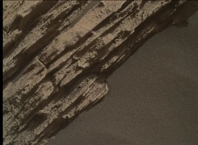 Sol 2585: Mars Hand Lens Imager (MAHLI)