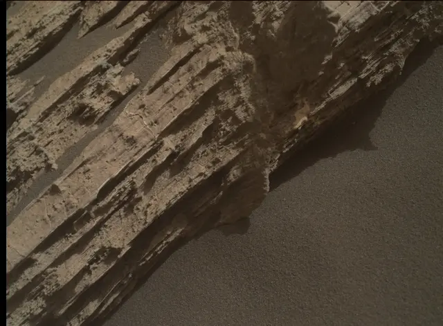 Sol 2585: Mars Hand Lens Imager (MAHLI)