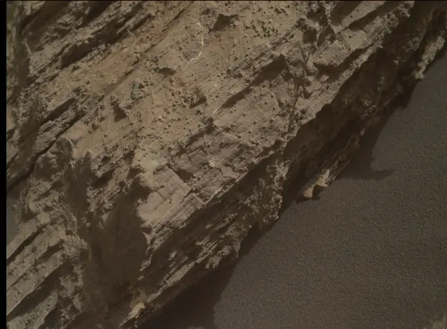 Sol 2585: Mars Hand Lens Imager (MAHLI)