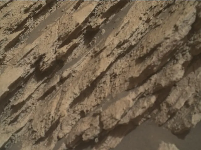 Sol 2585: Mars Hand Lens Imager (MAHLI)