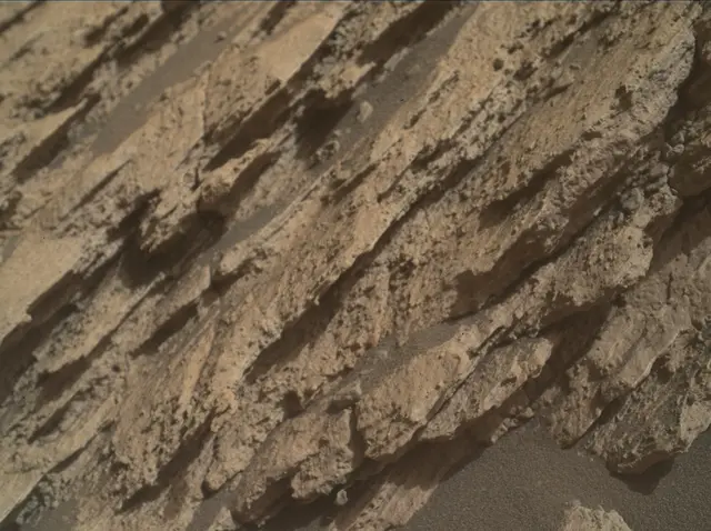 Sol 2585: Mars Hand Lens Imager (MAHLI)