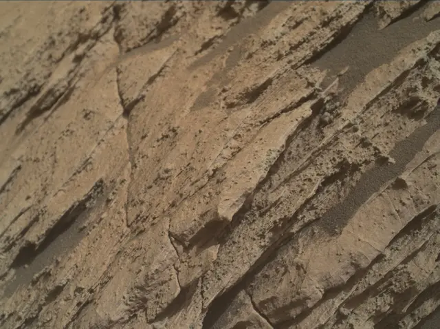 Sol 2585: Mars Hand Lens Imager (MAHLI)