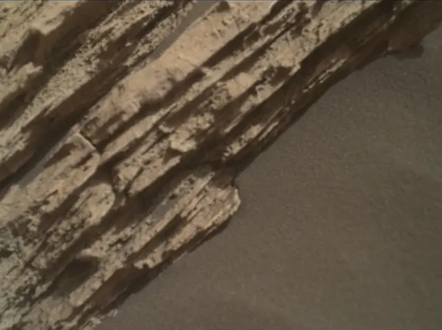 Sol 2585: Mars Hand Lens Imager (MAHLI)