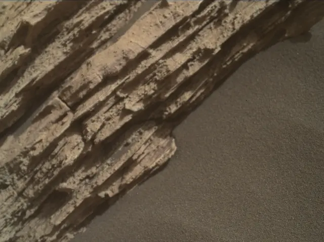 Sol 2585: Mars Hand Lens Imager (MAHLI)