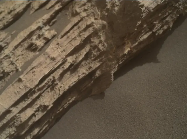 Sol 2585: Mars Hand Lens Imager (MAHLI)