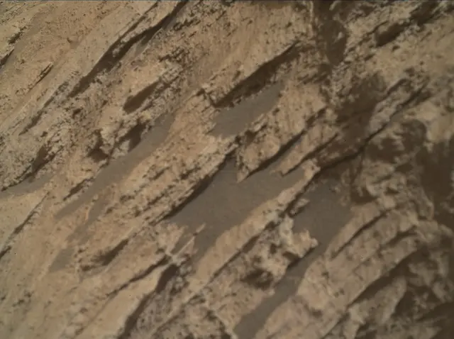 Sol 2585: Mars Hand Lens Imager (MAHLI)