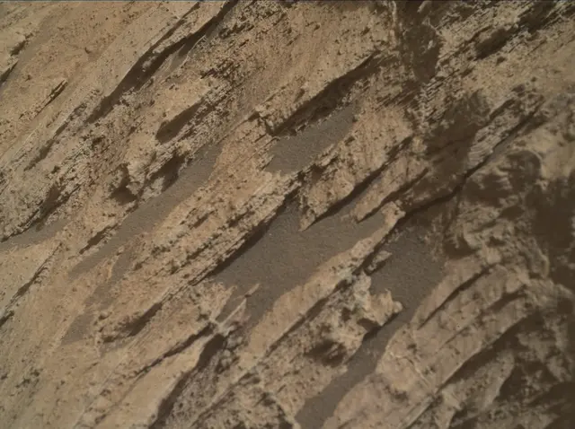 Sol 2585: Mars Hand Lens Imager (MAHLI)