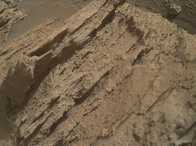Sol 2585: Mars Hand Lens Imager (MAHLI)