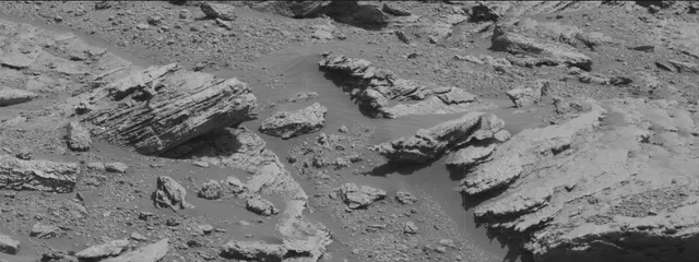 Sol 2586: Mast Camera (Mastcam)