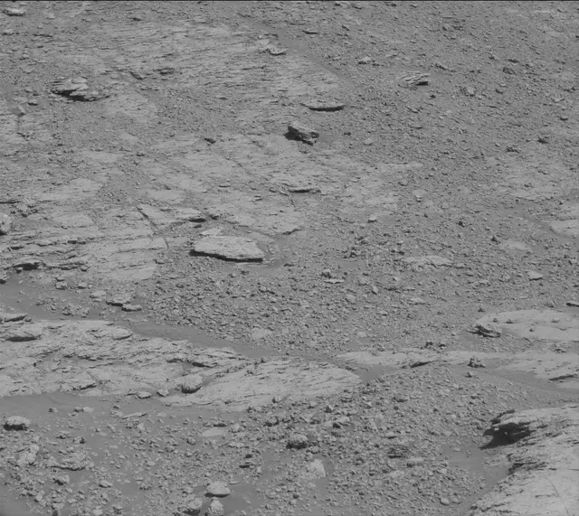 Sol 2586: Mast Camera (Mastcam)