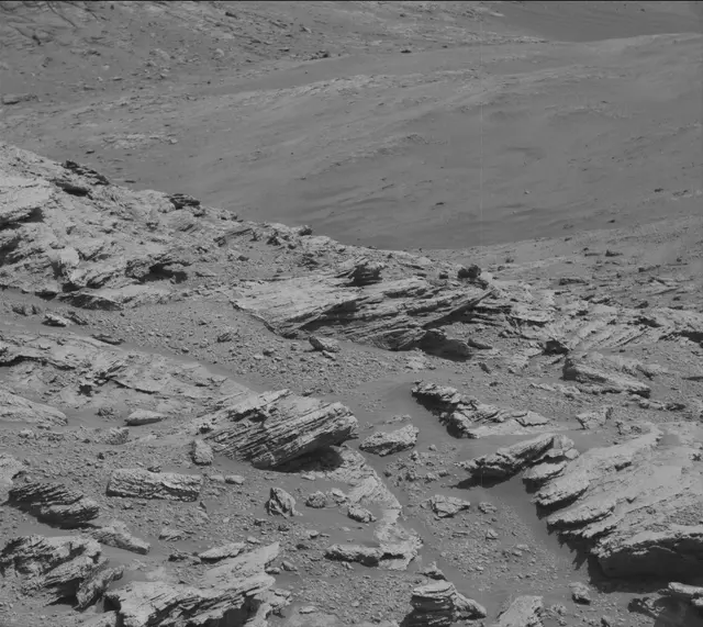 Sol 2586: Mast Camera (Mastcam)