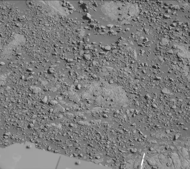 Sol 2586: Mast Camera (Mastcam)