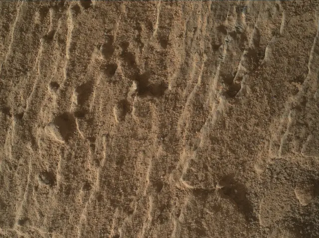 Sol 2586: Mars Hand Lens Imager (MAHLI)