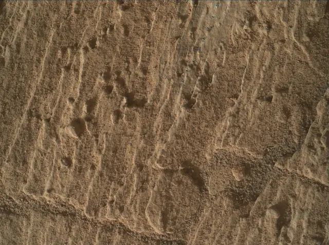 Sol 2586: Mars Hand Lens Imager (MAHLI)