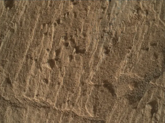 Sol 2586: Mars Hand Lens Imager (MAHLI)