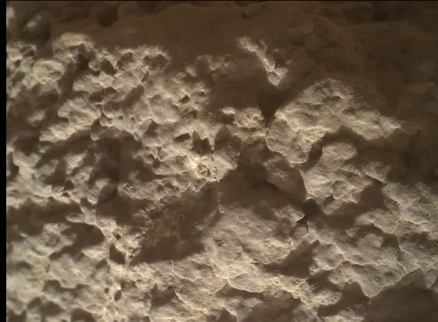 Sol 2587: Mars Hand Lens Imager (MAHLI)