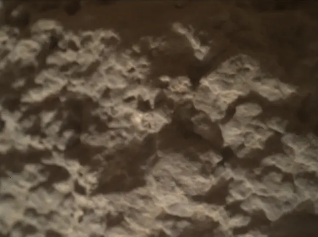 Sol 2587: Mars Hand Lens Imager (MAHLI)
