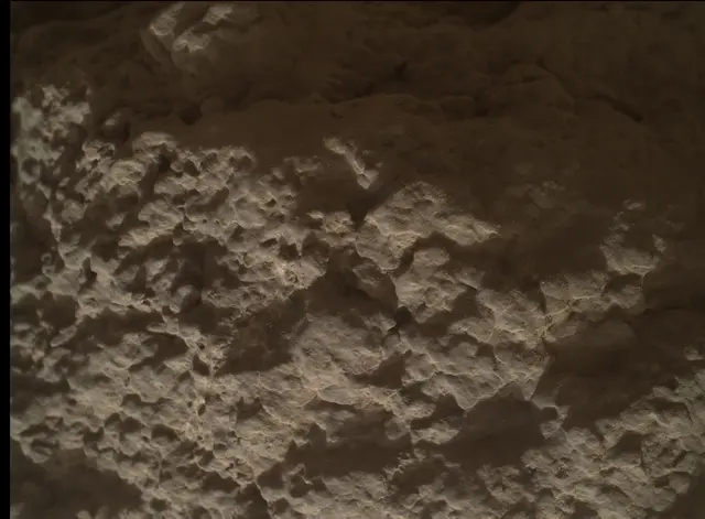 Sol 2587: Mars Hand Lens Imager (MAHLI)