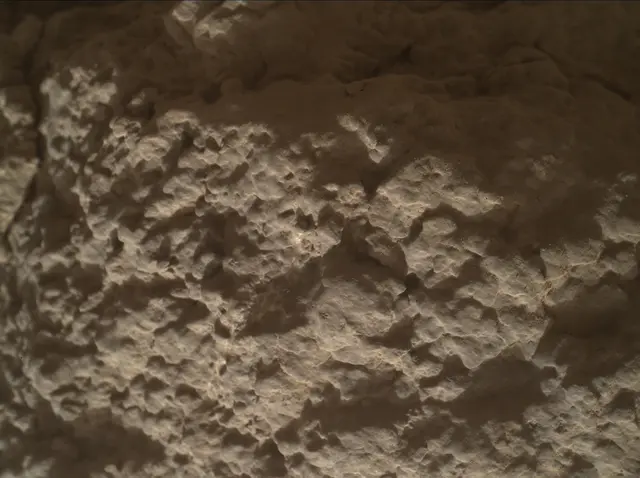 Sol 2587: Mars Hand Lens Imager (MAHLI)