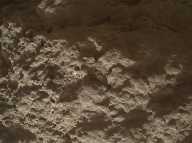Sol 2587: Mars Hand Lens Imager (MAHLI)