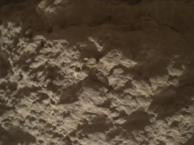 Sol 2587: Mars Hand Lens Imager (MAHLI)