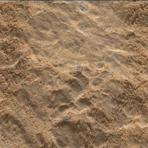 Sol 2587: Mars Hand Lens Imager (MAHLI)