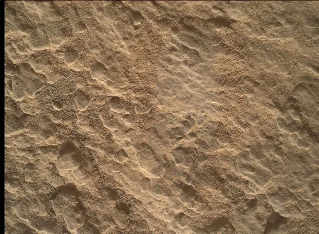 Sol 2587: Mars Hand Lens Imager (MAHLI)