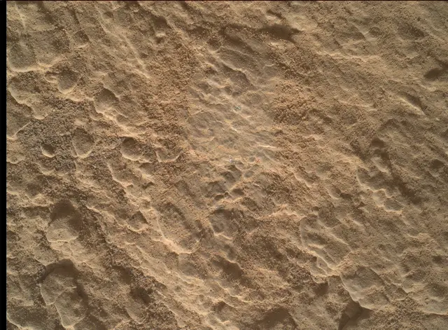 Sol 2587: Mars Hand Lens Imager (MAHLI)