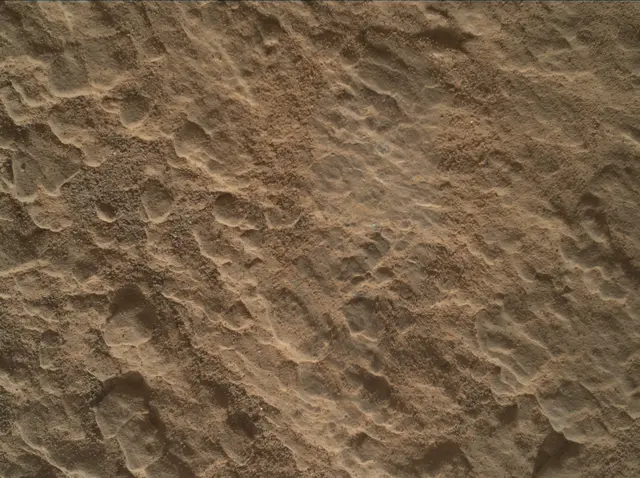 Sol 2587: Mars Hand Lens Imager (MAHLI)